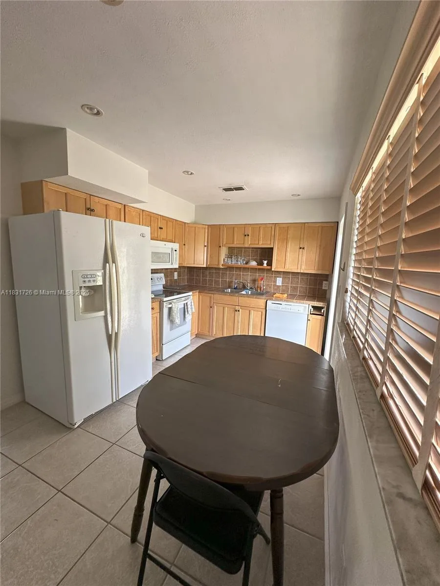 1732 Valencia Ave, Sebring, FL 33870 photo 4