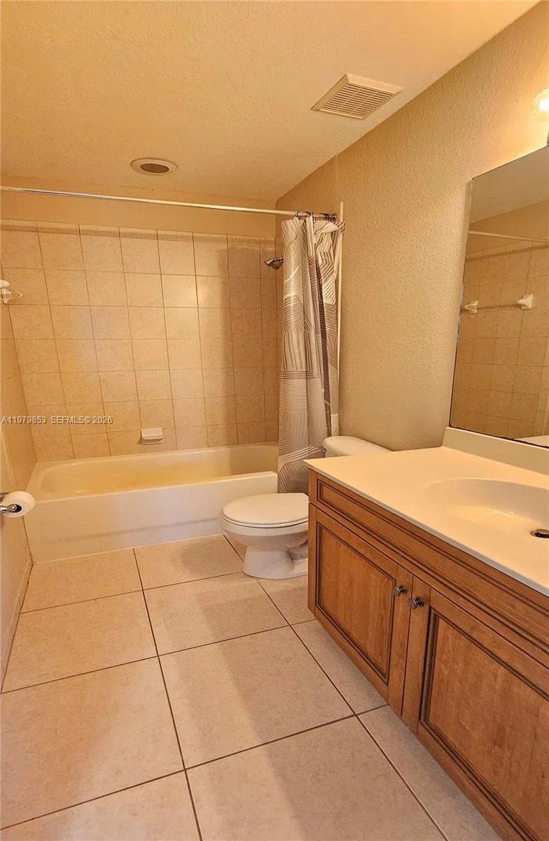 2014 Marsh Harbor Dr, Riviera Beach, FL 33404 photo 11