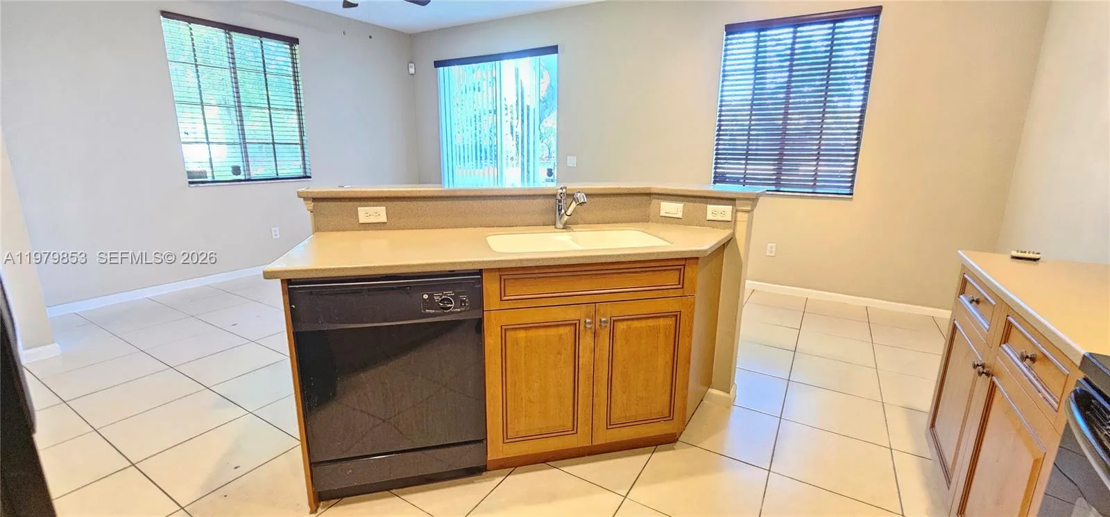 2014 Marsh Harbor Dr, Riviera Beach, FL 33404 photo 7
