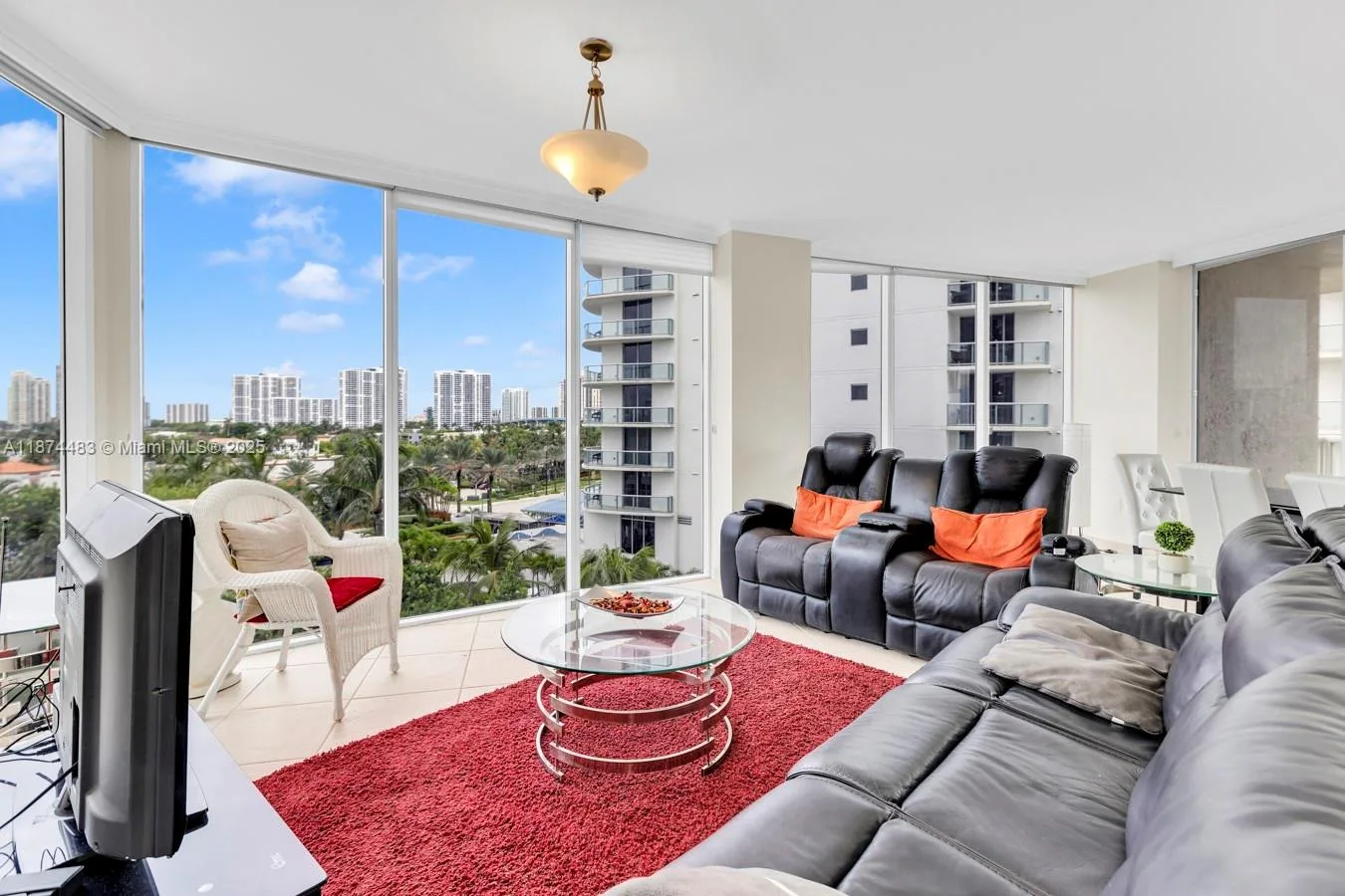 18671 Collins Ave # 604, Sunny Isles Beach, FL 33160 photo 2