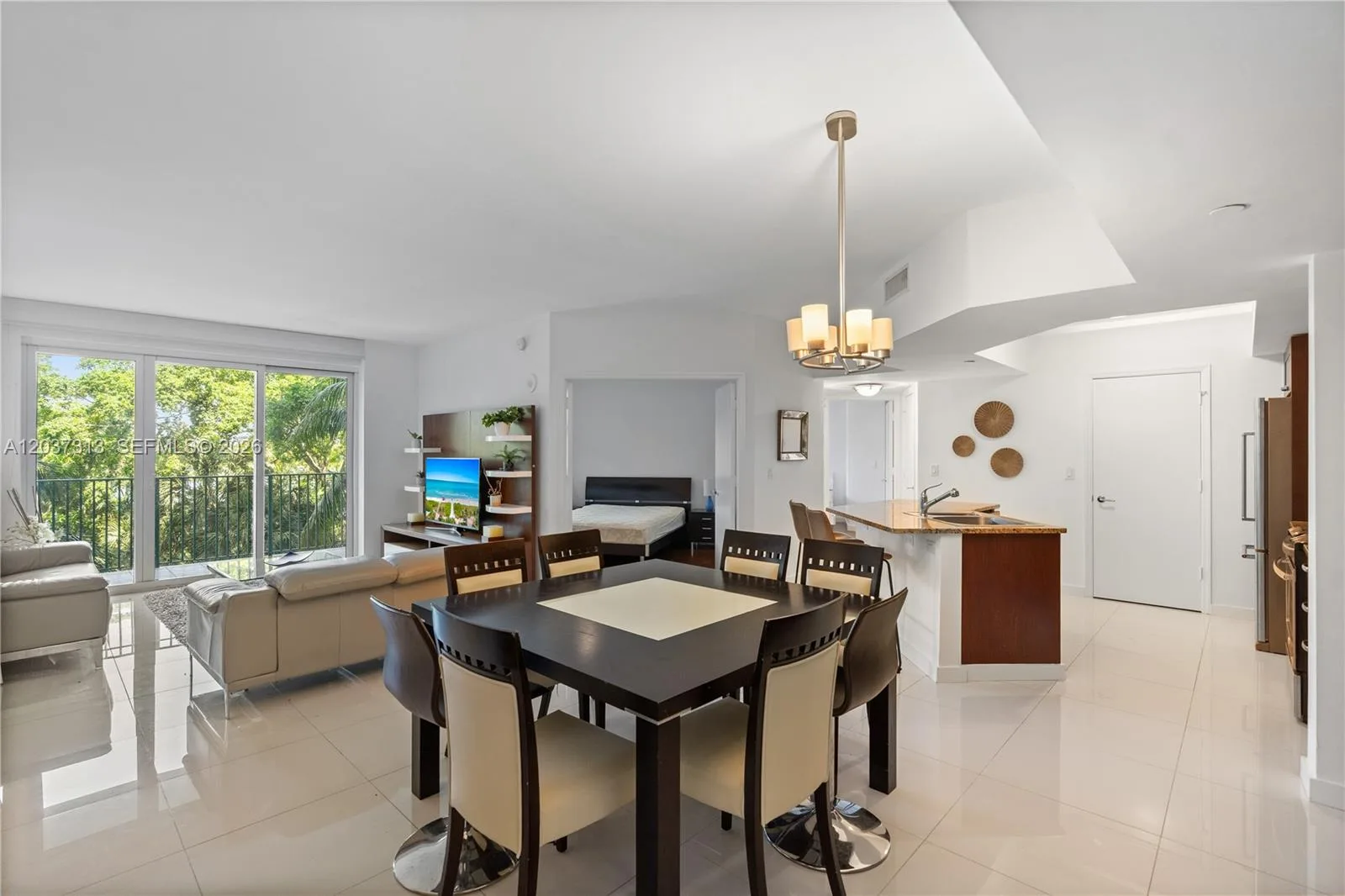 20000 E Country Club Dr # 306, Aventura, FL 33180