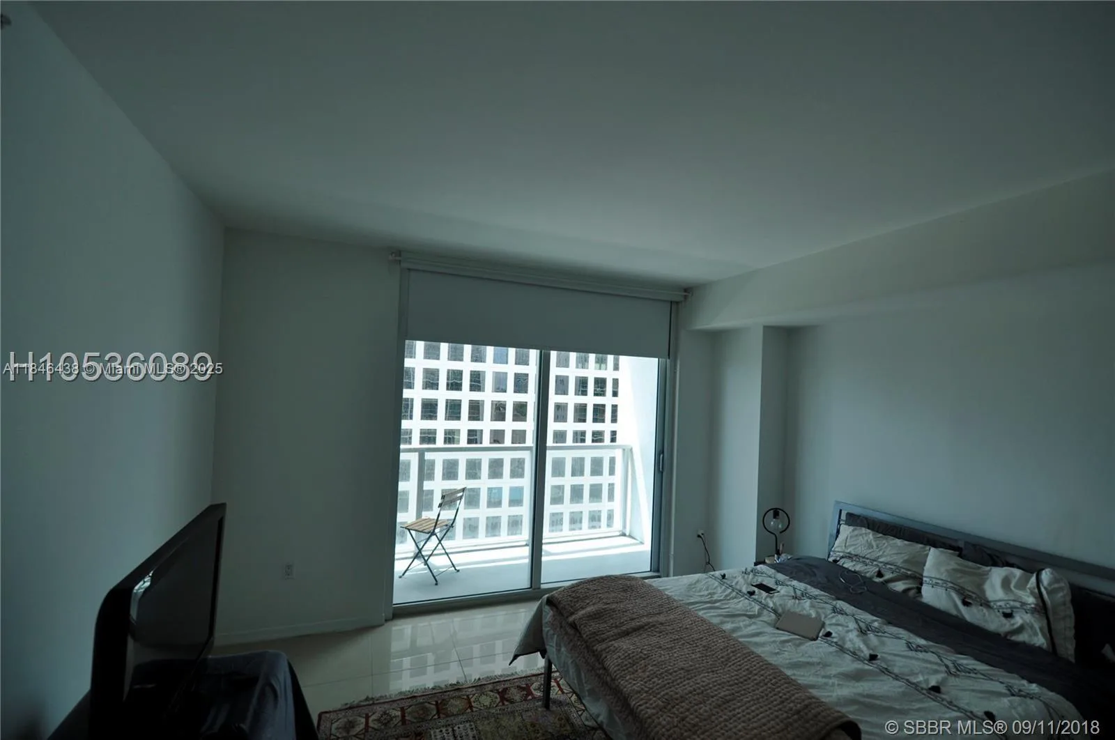500 Brickell Ave # 2204, Miami, FL 33131 photo 11