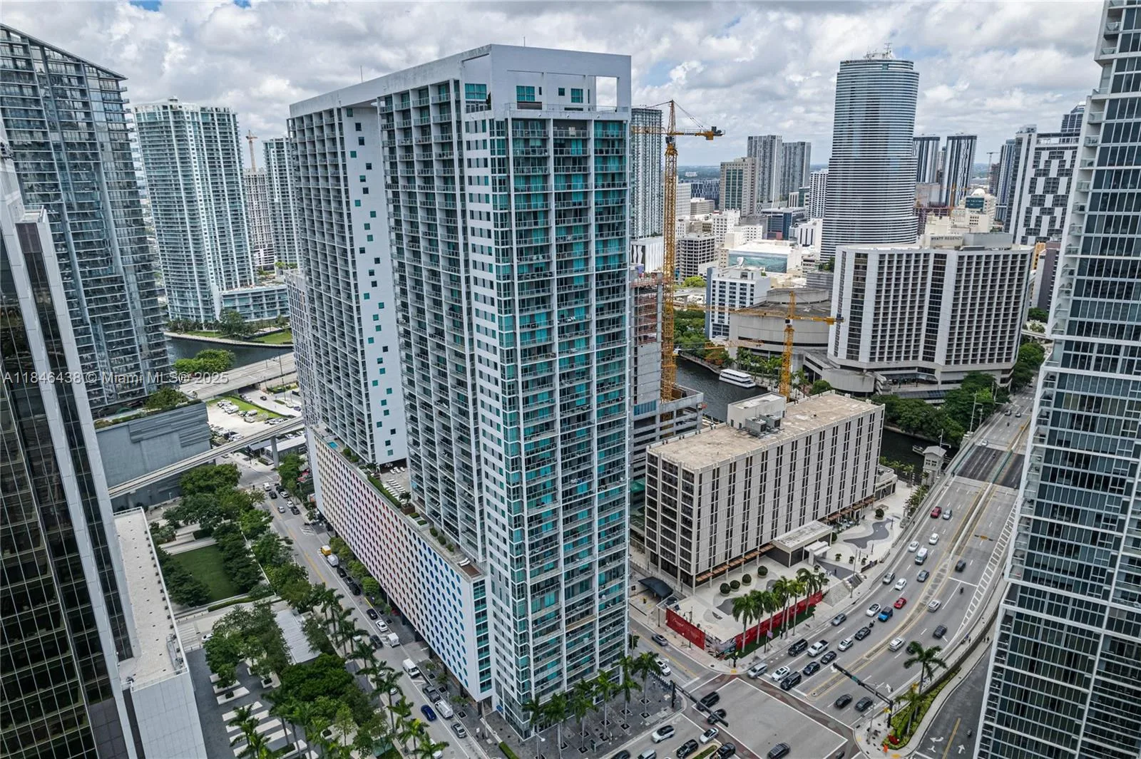 500 Brickell Ave # 2204, Miami, FL 33131 photo 3