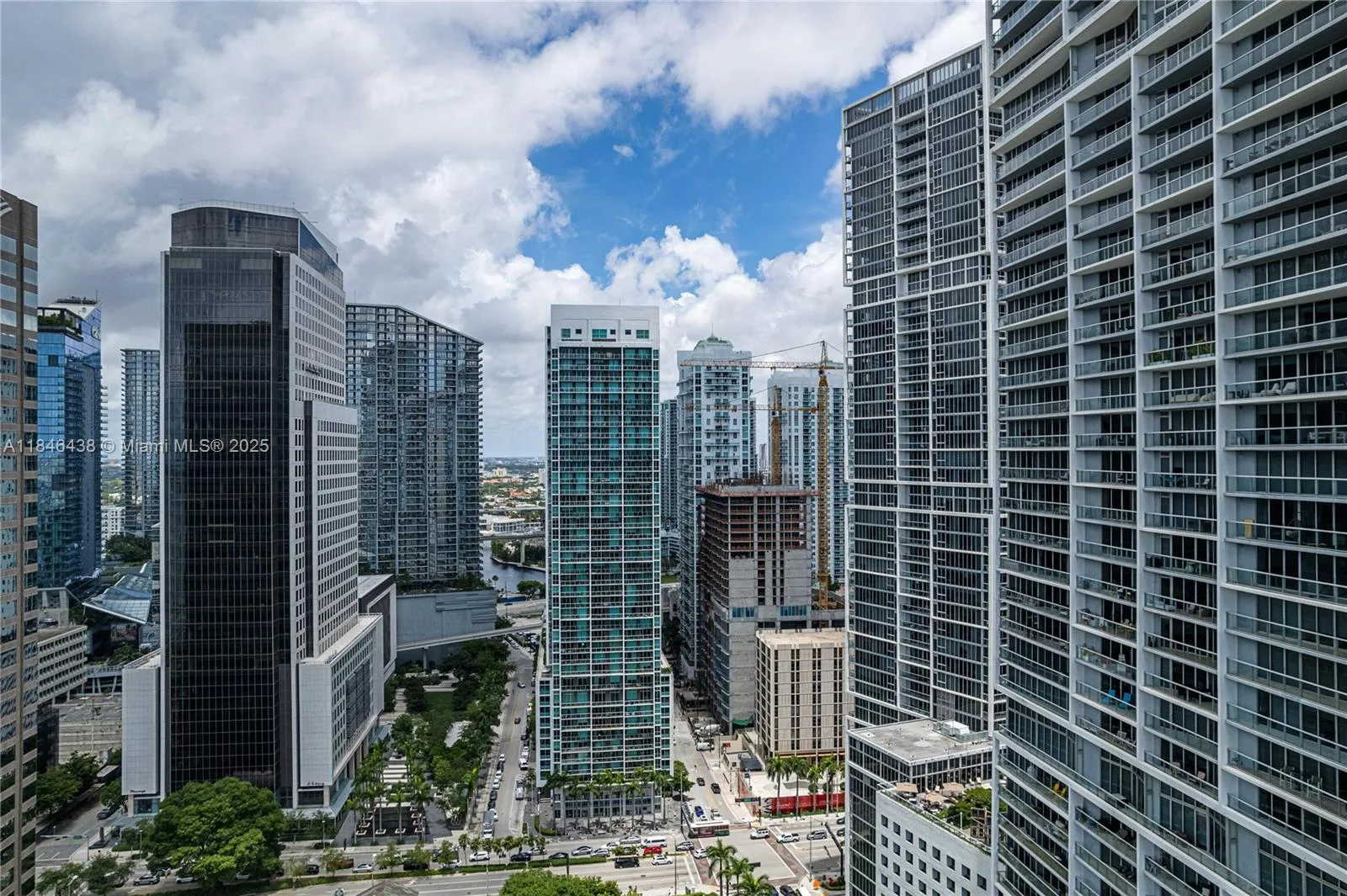 500 Brickell Ave # 2204, Miami, FL 33131 photo 5