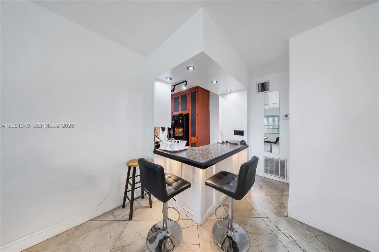 1289 Marseille Dr # 45, Miami Beach, FL 33141 photo 9