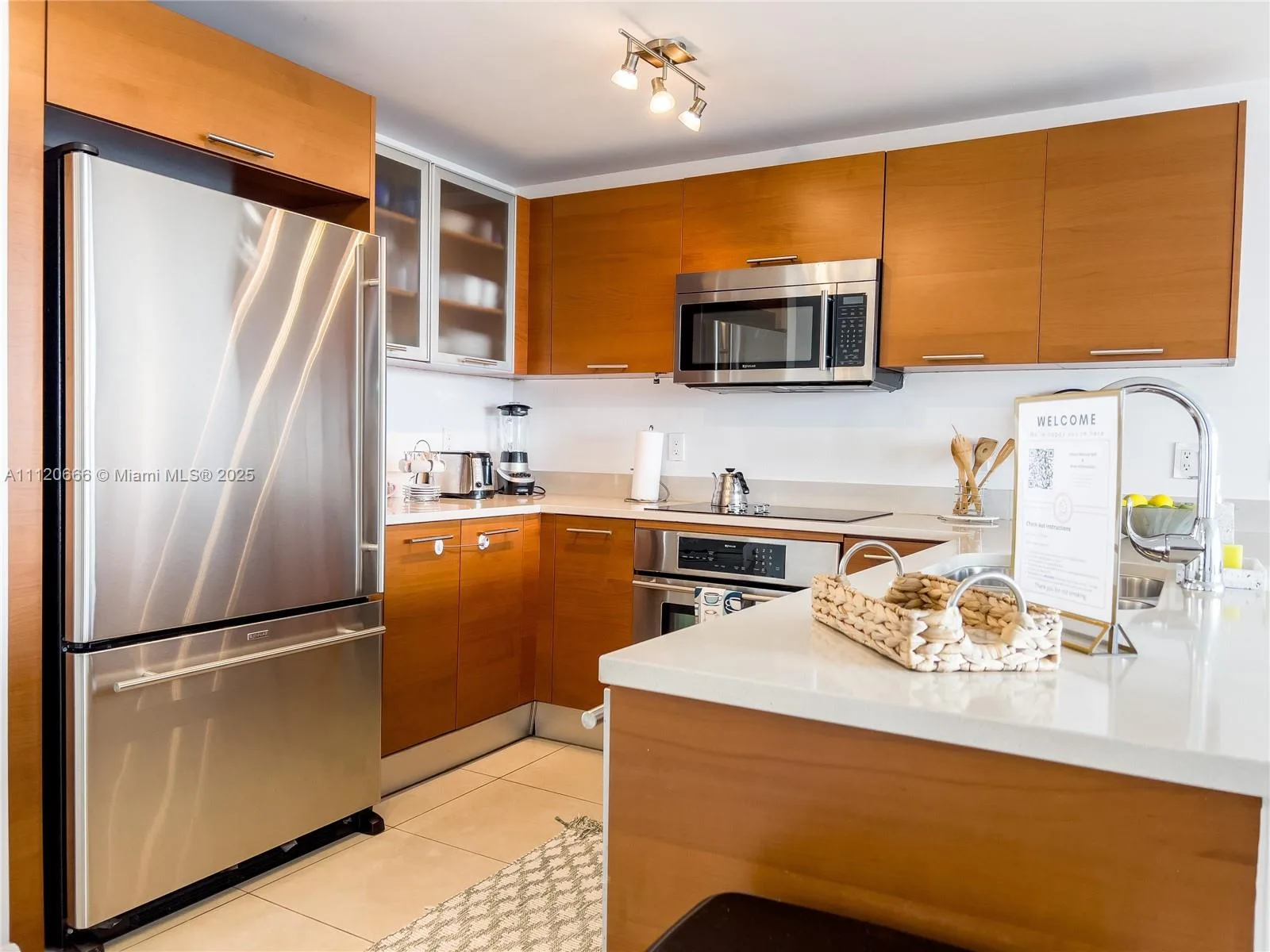 3250 NE 1st Ave # 708, Miami, FL 33137 photo 11