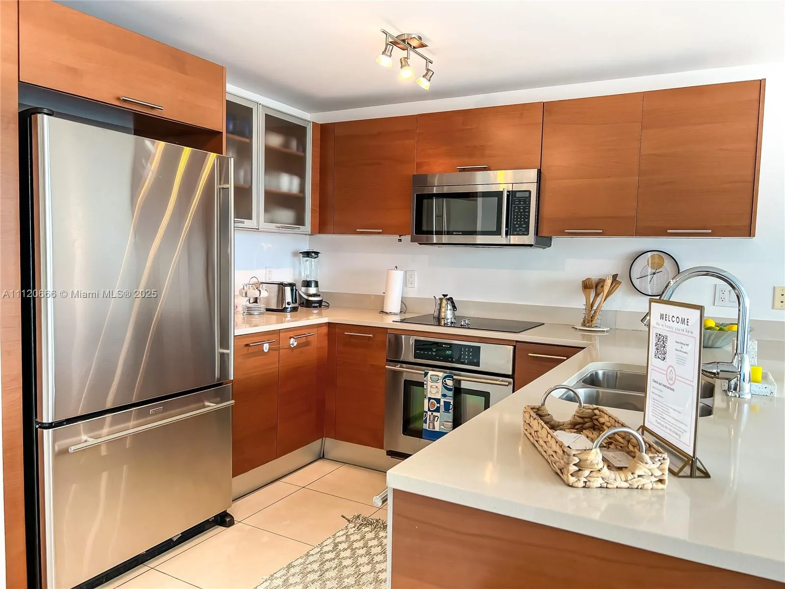 3250 NE 1st Ave # 708, Miami, FL 33137 photo 13