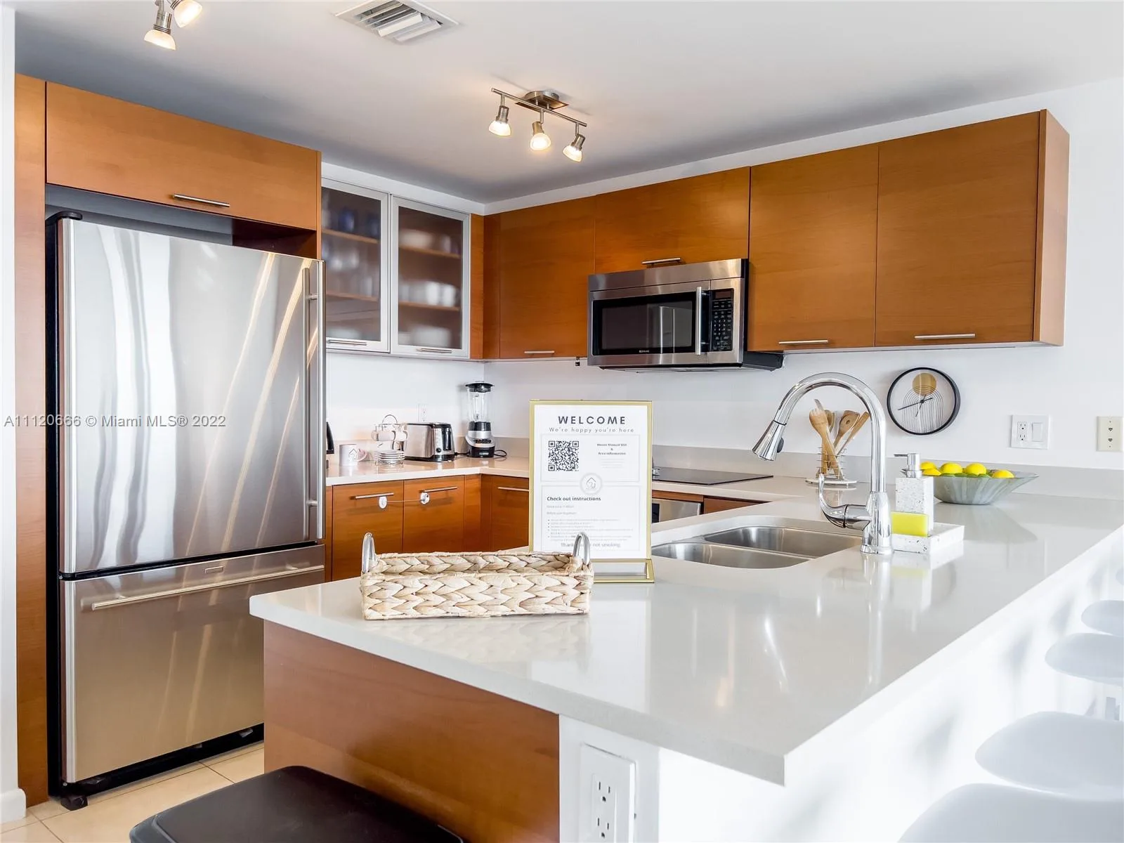 3250 NE 1st Ave # 708, Miami, FL 33137 photo 3