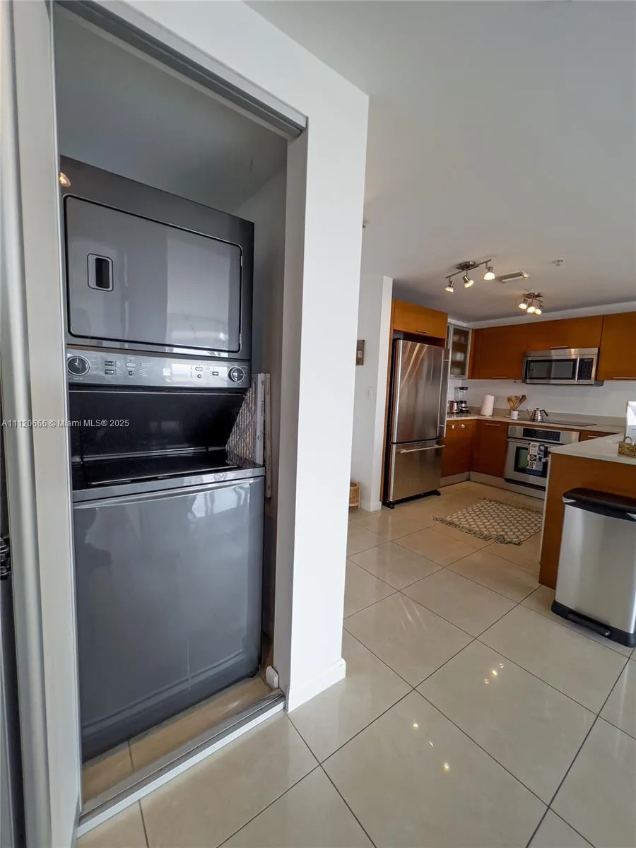 3250 NE 1st Ave # 708, Miami, FL 33137 photo 8