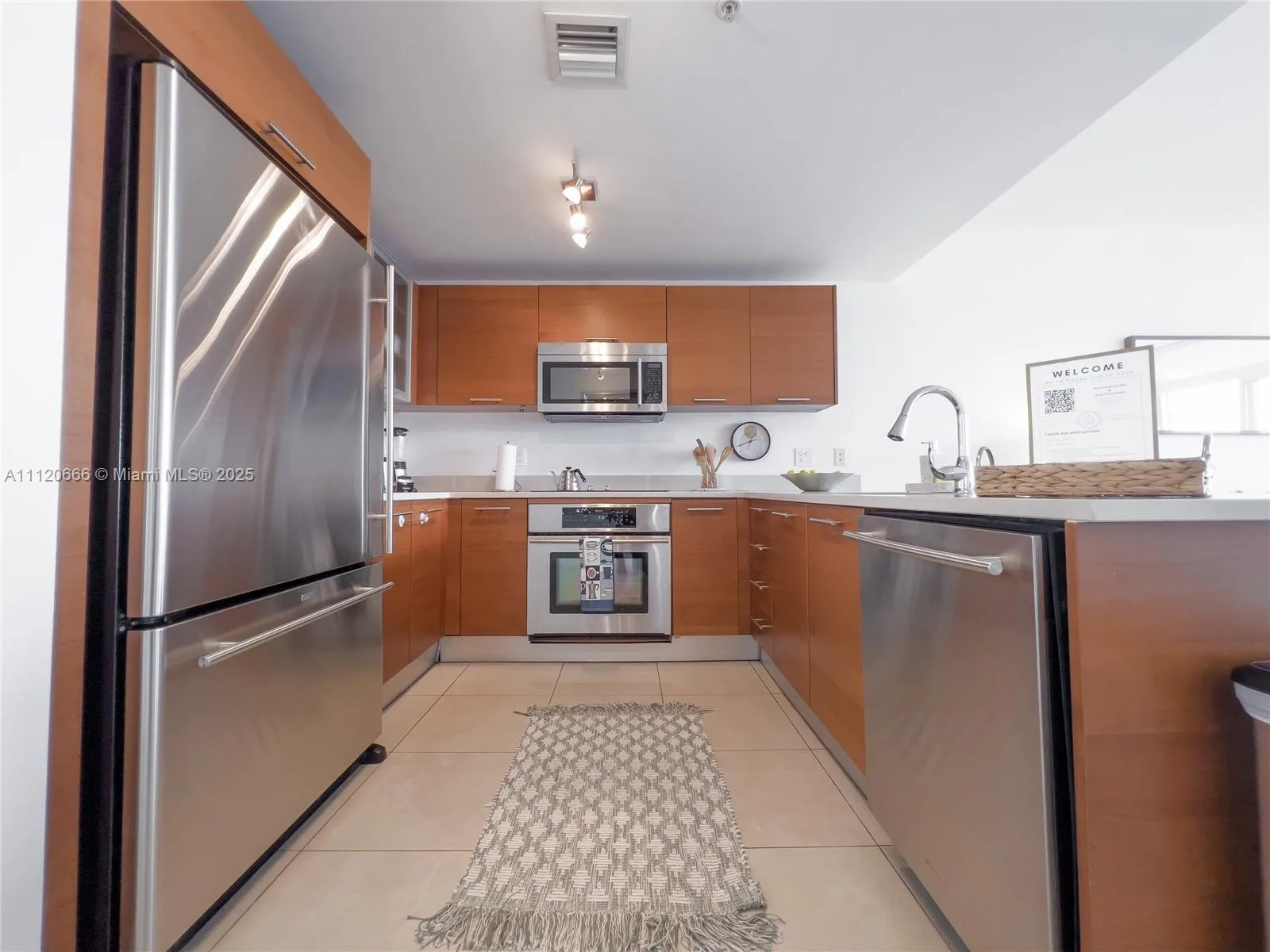 3250 NE 1st Ave # 708, Miami, FL 33137 photo 9