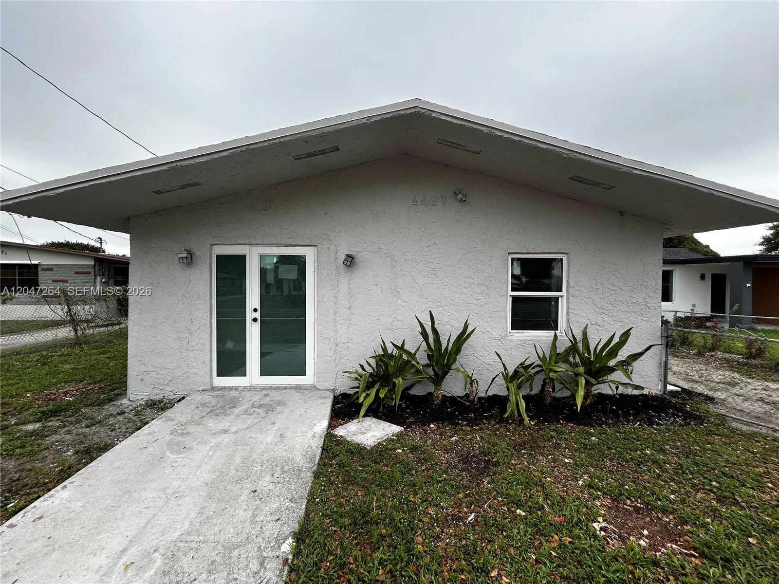 4429 SW 21st St # Front, West Park, FL 33023