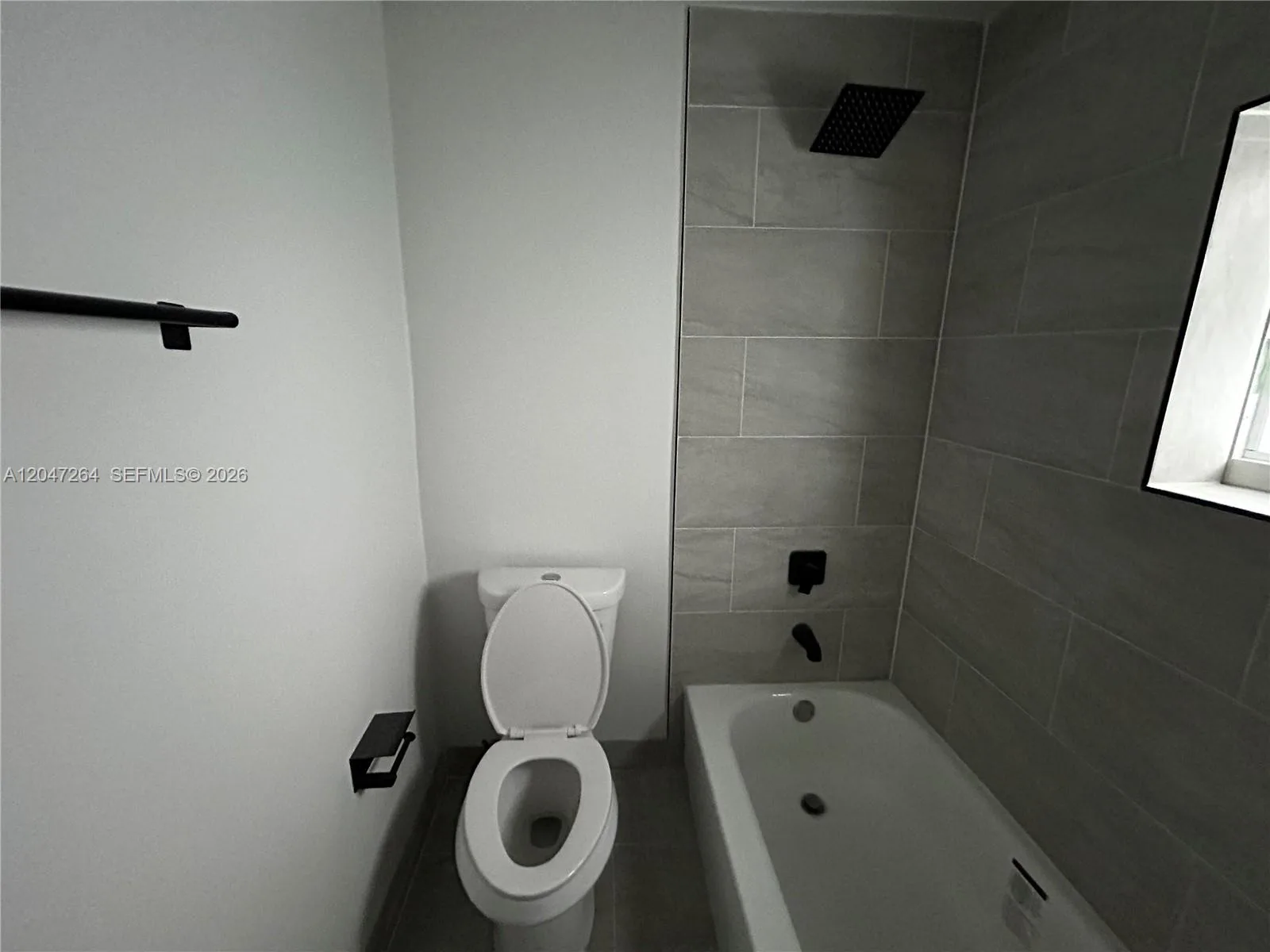 4429 SW 21st St # Front, West Park, FL 33023 photo 3