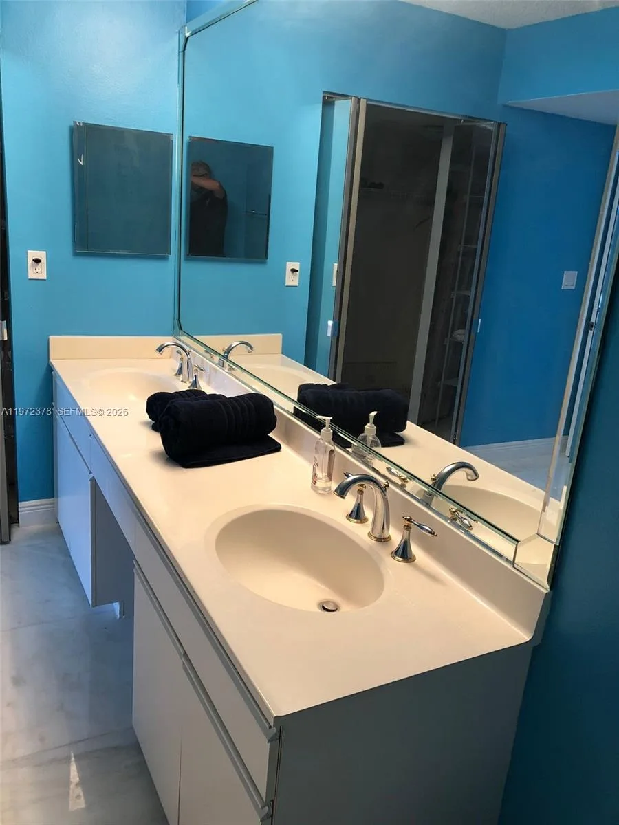 3600 Mystic Pointe Dr # 815, Aventura, FL 33180 photo 11