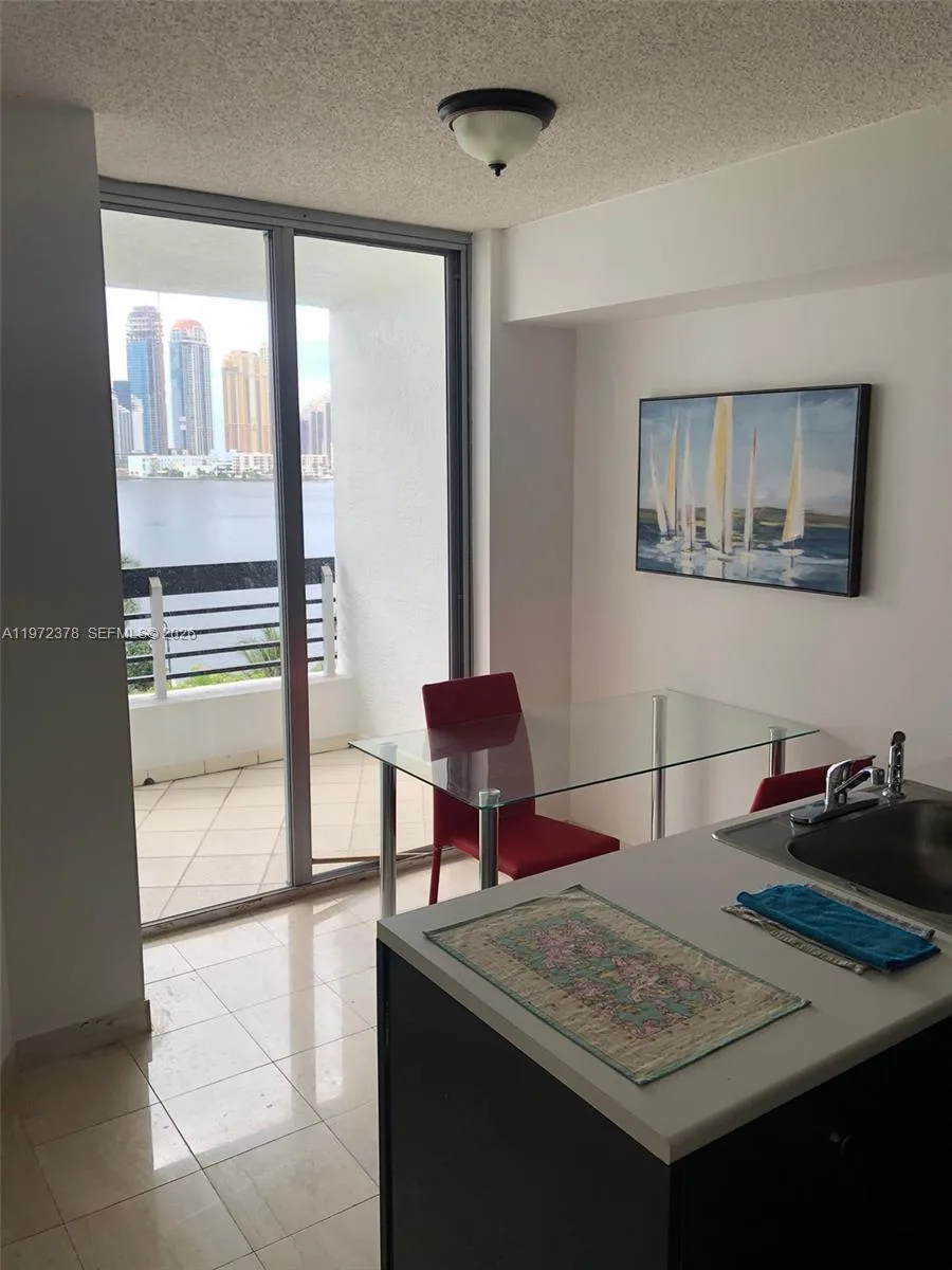 3600 Mystic Pointe Dr # 815, Aventura, FL 33180 photo 8