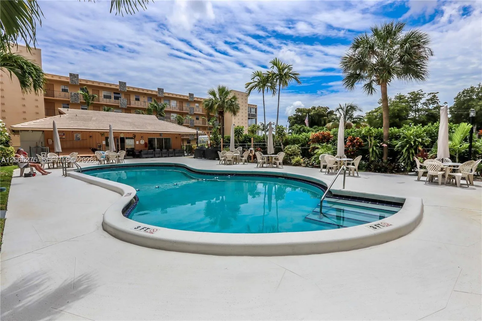 2145 Pierce St # 421, Hollywood, FL 33020 photo 2