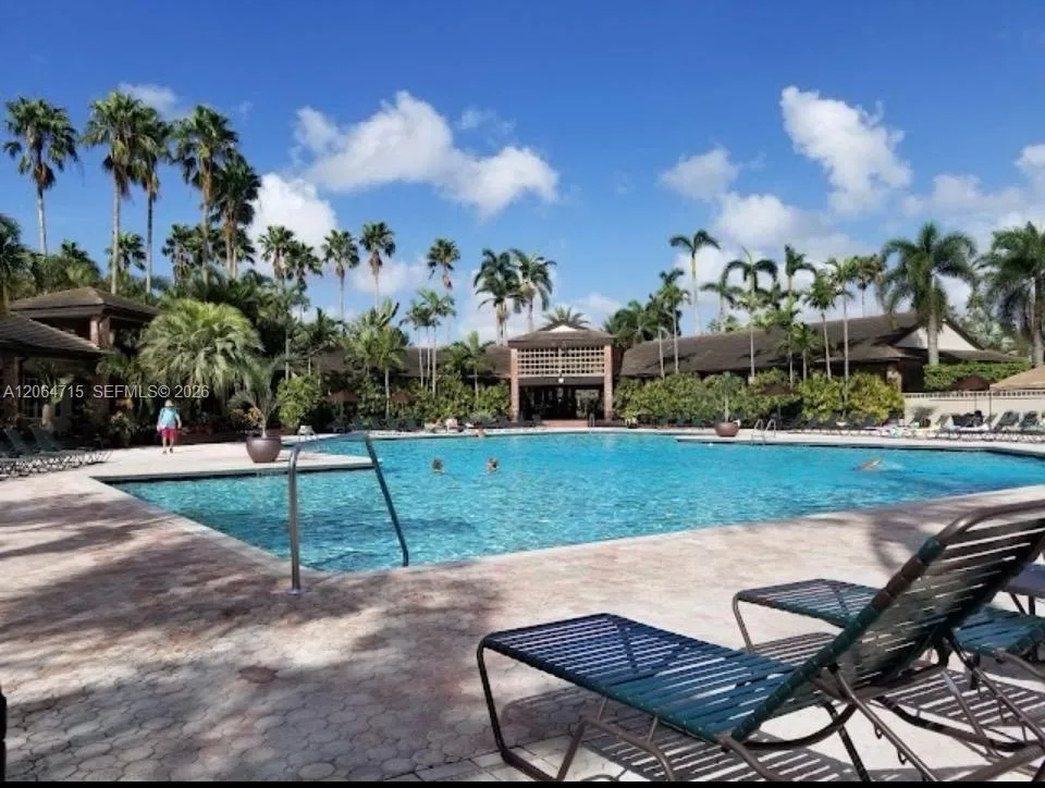 11008 Mainsail Dr, Cooper City, FL 33026