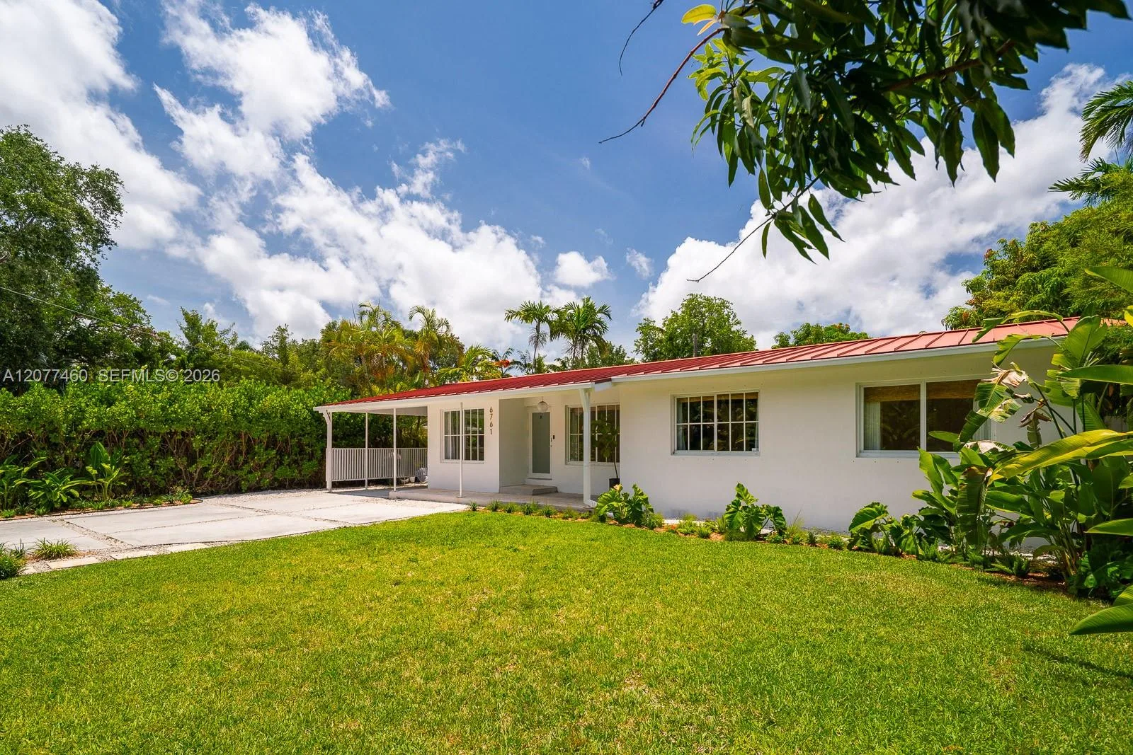 6761 SW 76th Ter, South Miami, FL 33143
