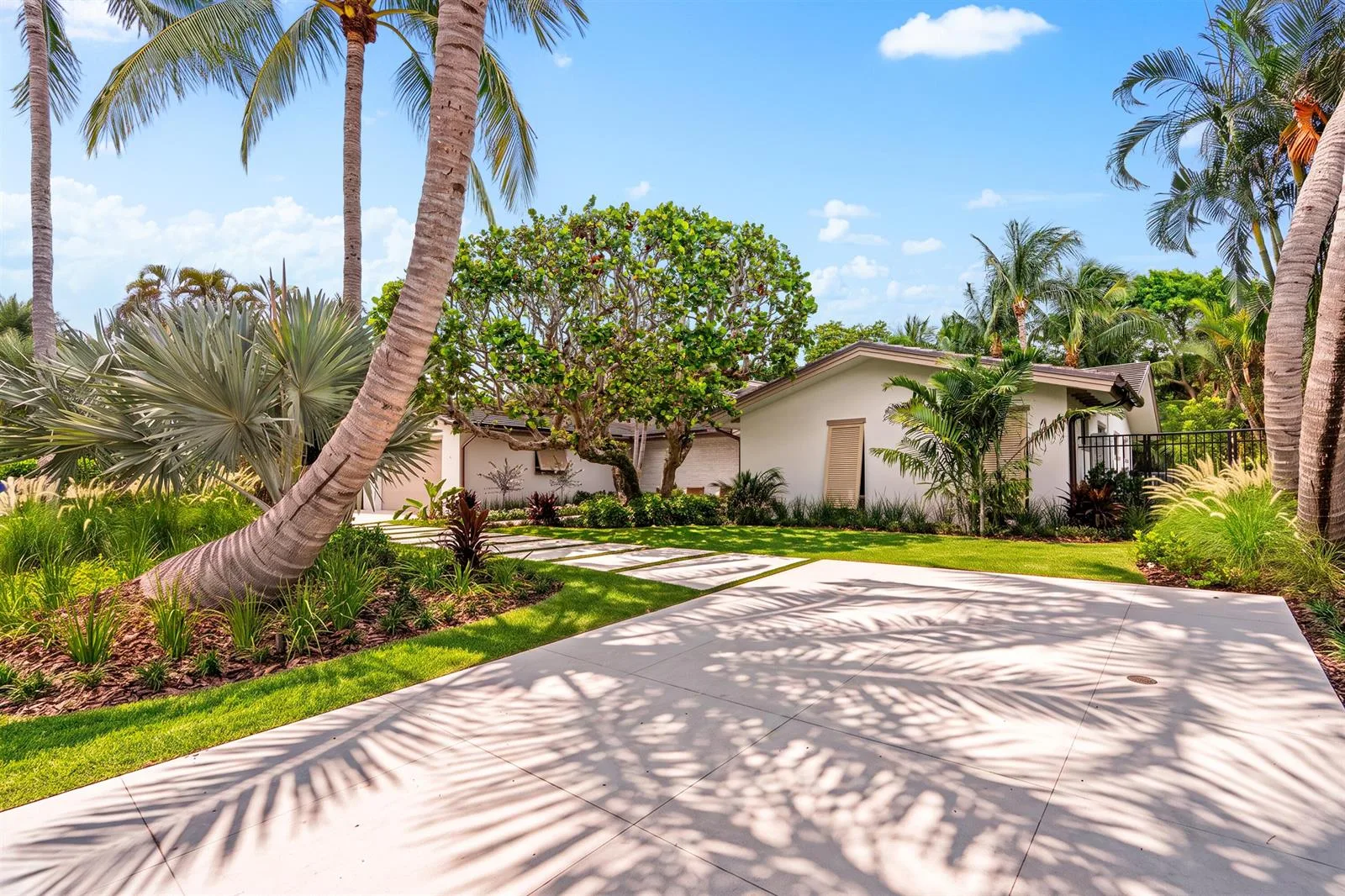 1125 Harbor Drive, Delray Beach, FL 33483 photo 5