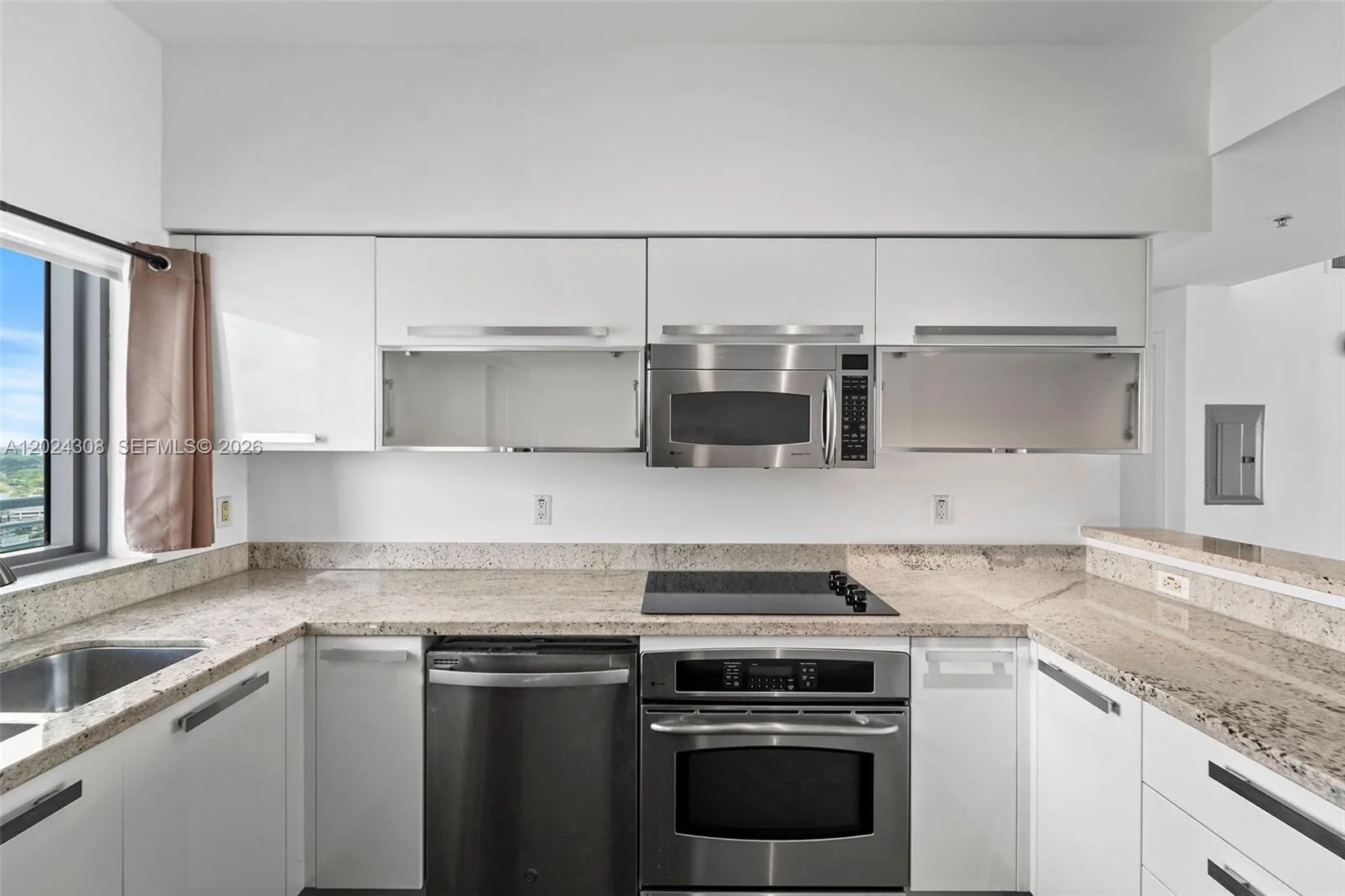 601 NE 36th St # 2710, Miami, FL 33137 photo 4