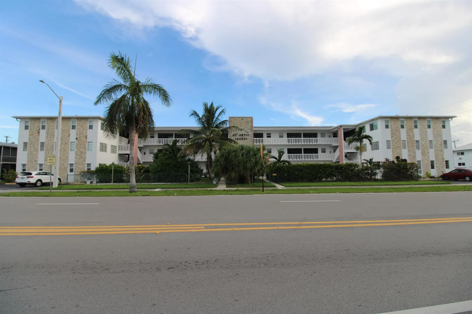 721 ATLANTIC SHORES Boulevard # 309, Hallandale Beach, FL 33009