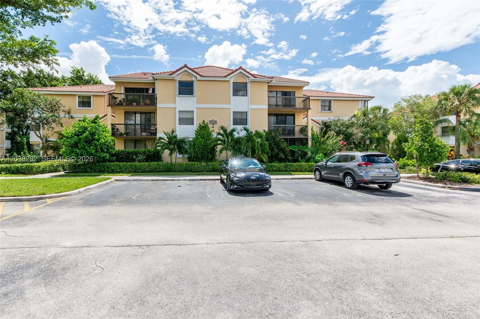 5721 Riverside Dr # 202B5, Coral Springs, FL 33067
