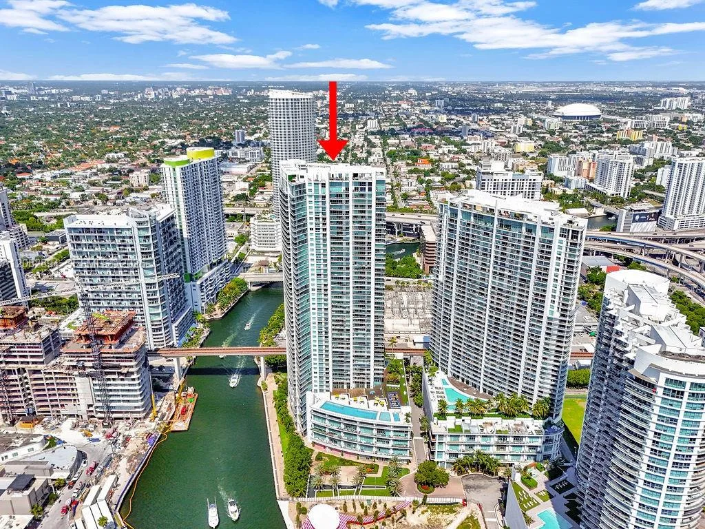 92 SW 3rd St # 4806, Miami, FL 33130