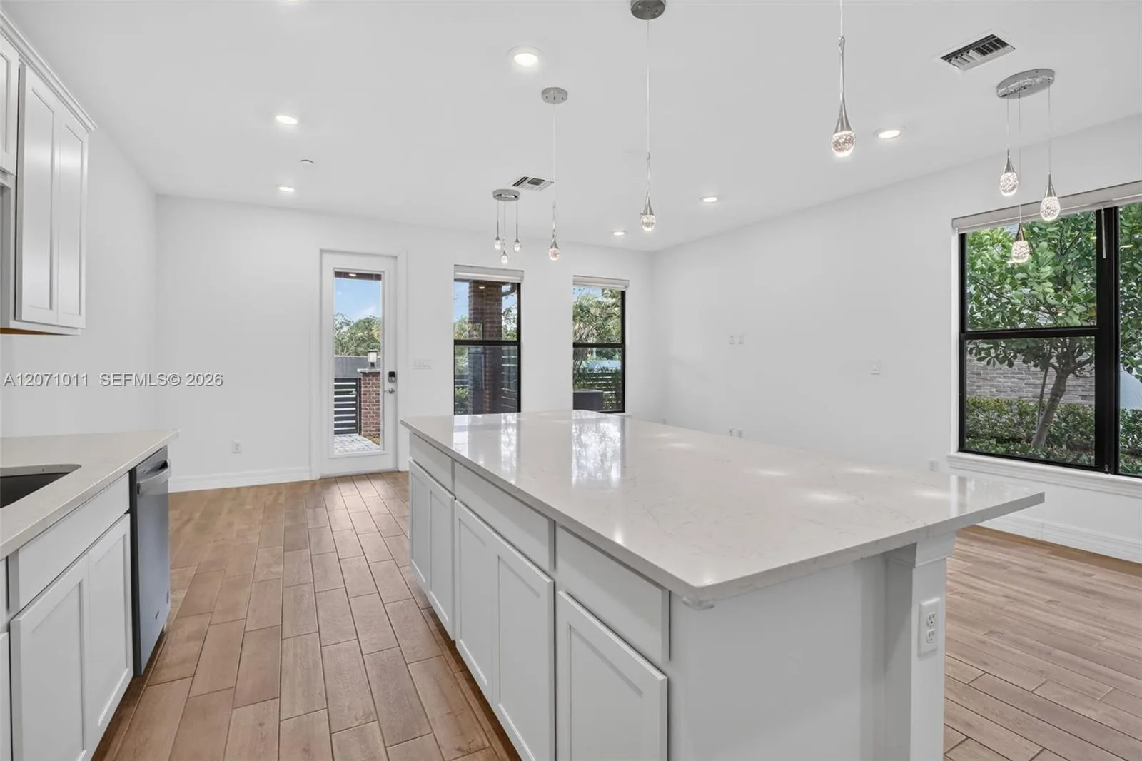 771 NW 84th Ter, Plantation, FL 33324 photo 3