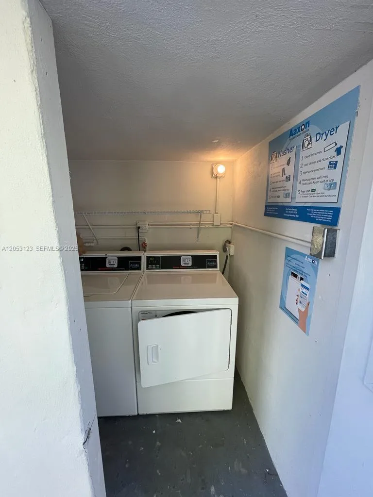 Listing photo 10