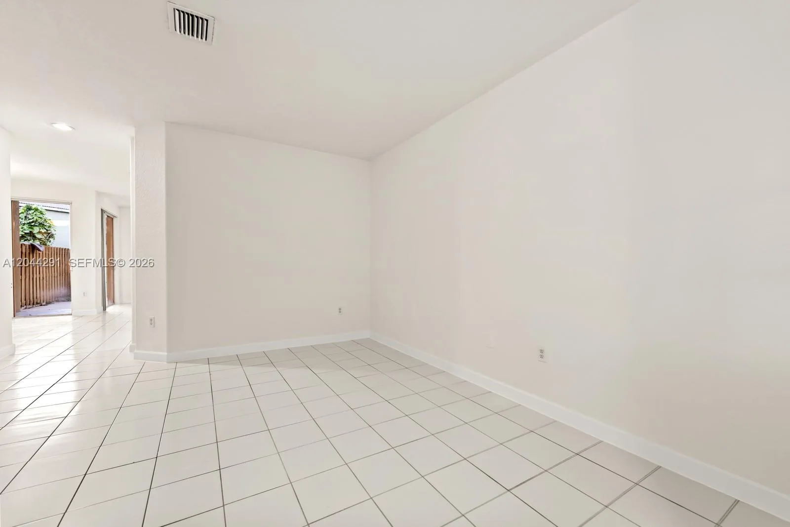 1466 SE 26th Ave, Homestead, FL 33035 photo 2