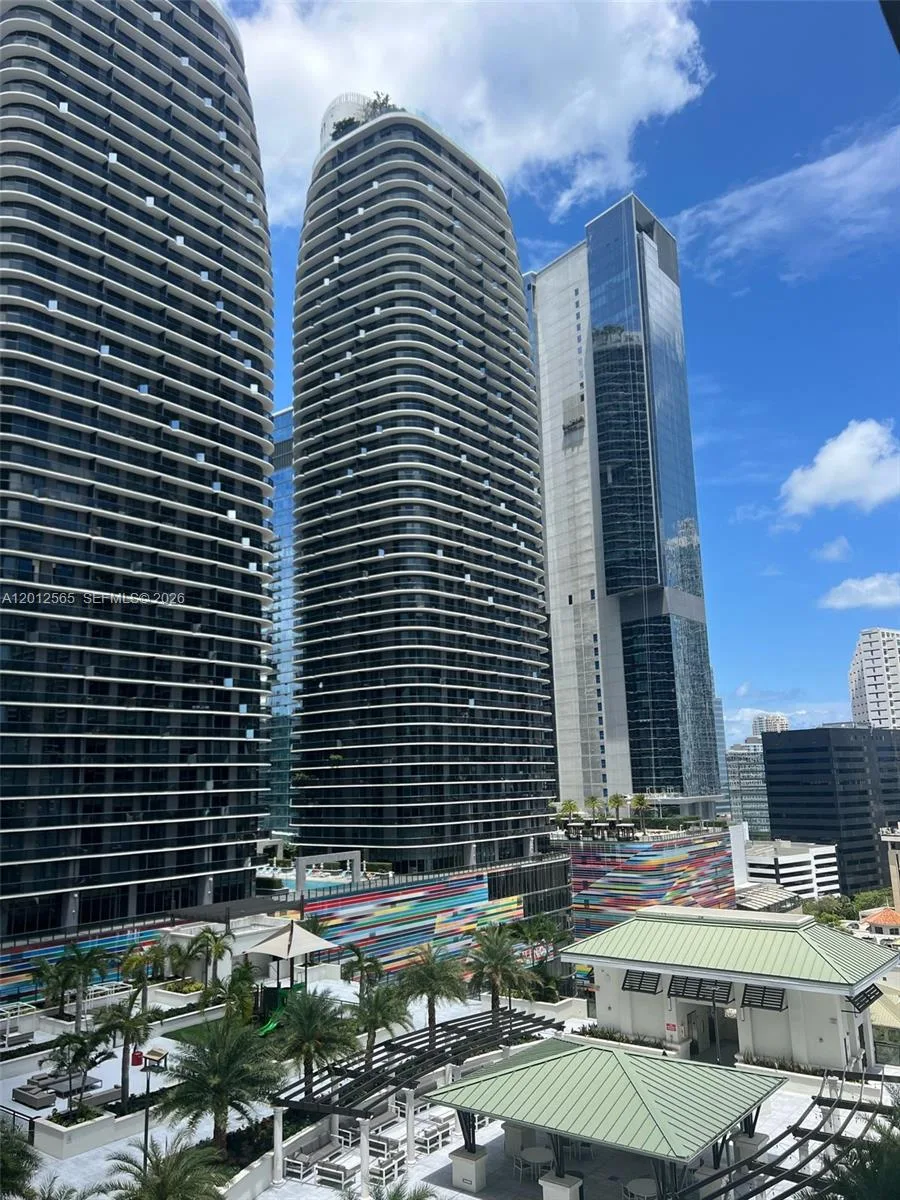 999 SW 1st Ave # 1601, Miami, FL 33130 photo 5