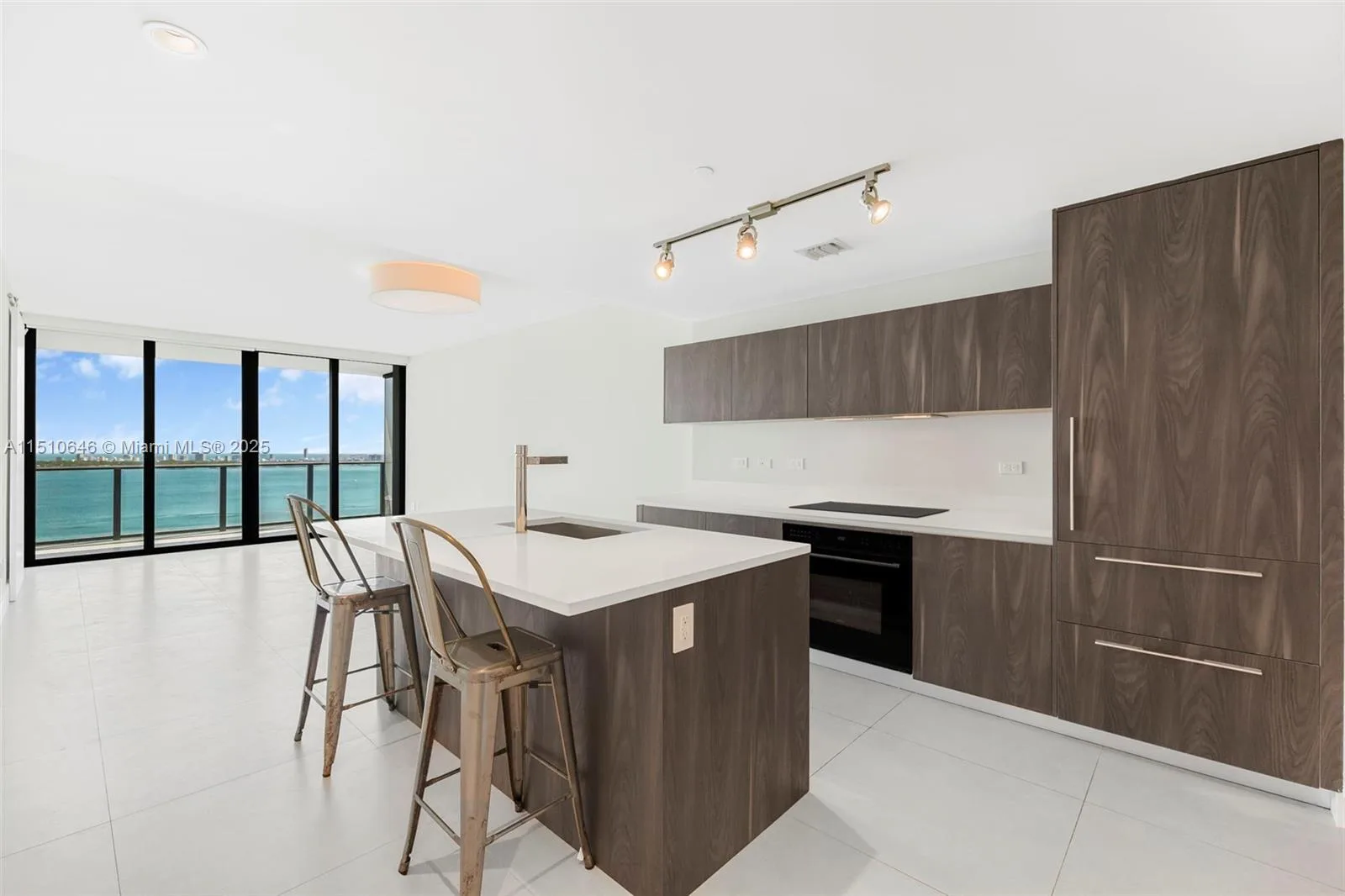 3131 NE 7th Ave # 3402, Miami, FL 33137 photo 3