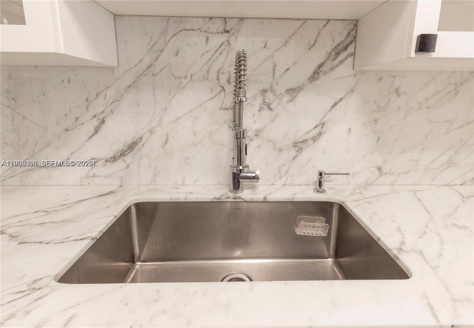 6061 Collins Ave # 7D, Miami Beach, FL 33140 photo 9