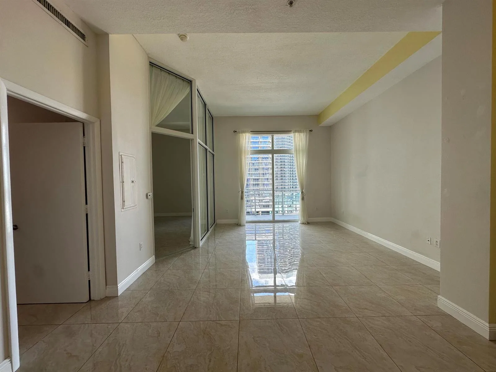 234 NE 3rd Street # Uph06, Miami, FL 33132 photo 2
