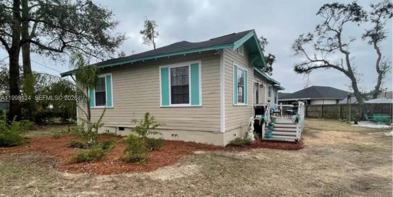 1005 Lakewood road, Other City - In The State Of Florida, FL 32507 photo 10