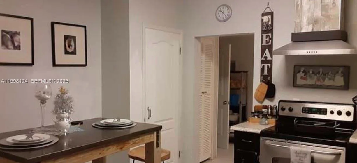 1005 Lakewood road, Other City - In The State Of Florida, FL 32507 photo 7