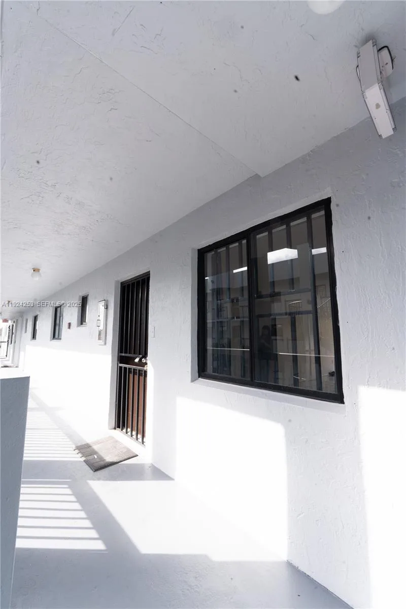 5300 W 21st Ct # 311, Hialeah, FL 33016