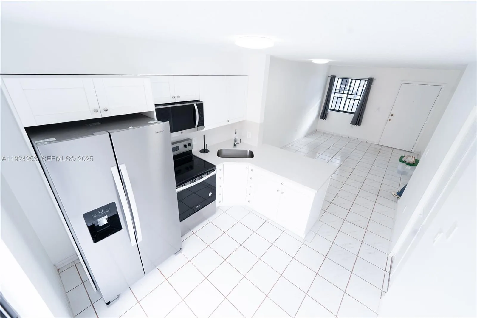 5300 W 21st Ct # 311, Hialeah, FL 33016 photo 2