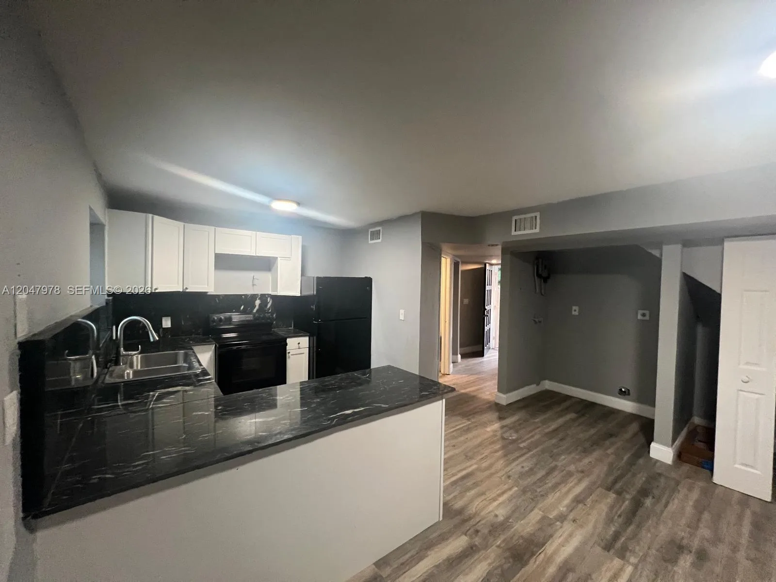 451 NE 136th St # I-101, North Miami, FL 33161 photo 3