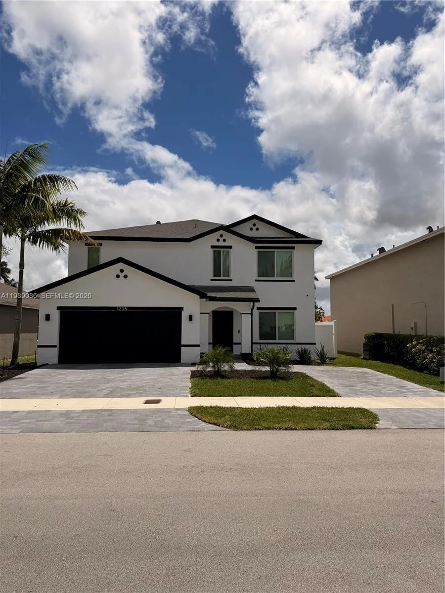 1236 NW 208th St, Miami Gardens, FL 33169 photo 2