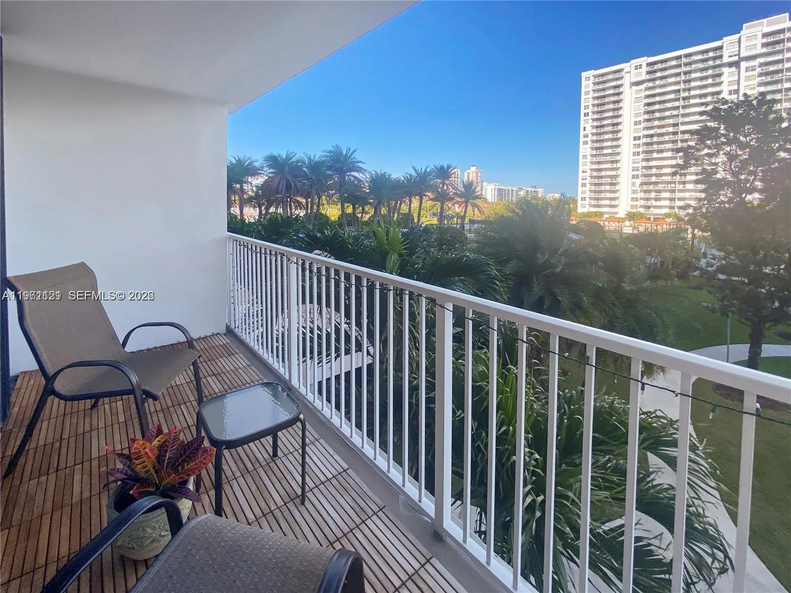 2801 NE 183rd St # 310W, Aventura, FL 33160 — zdjęcie 4