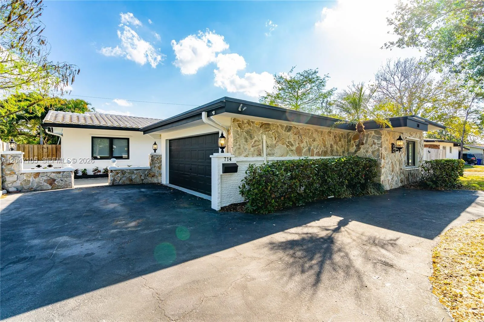 714 NE 2nd St, Pompano Beach, FL 33060 photo 6