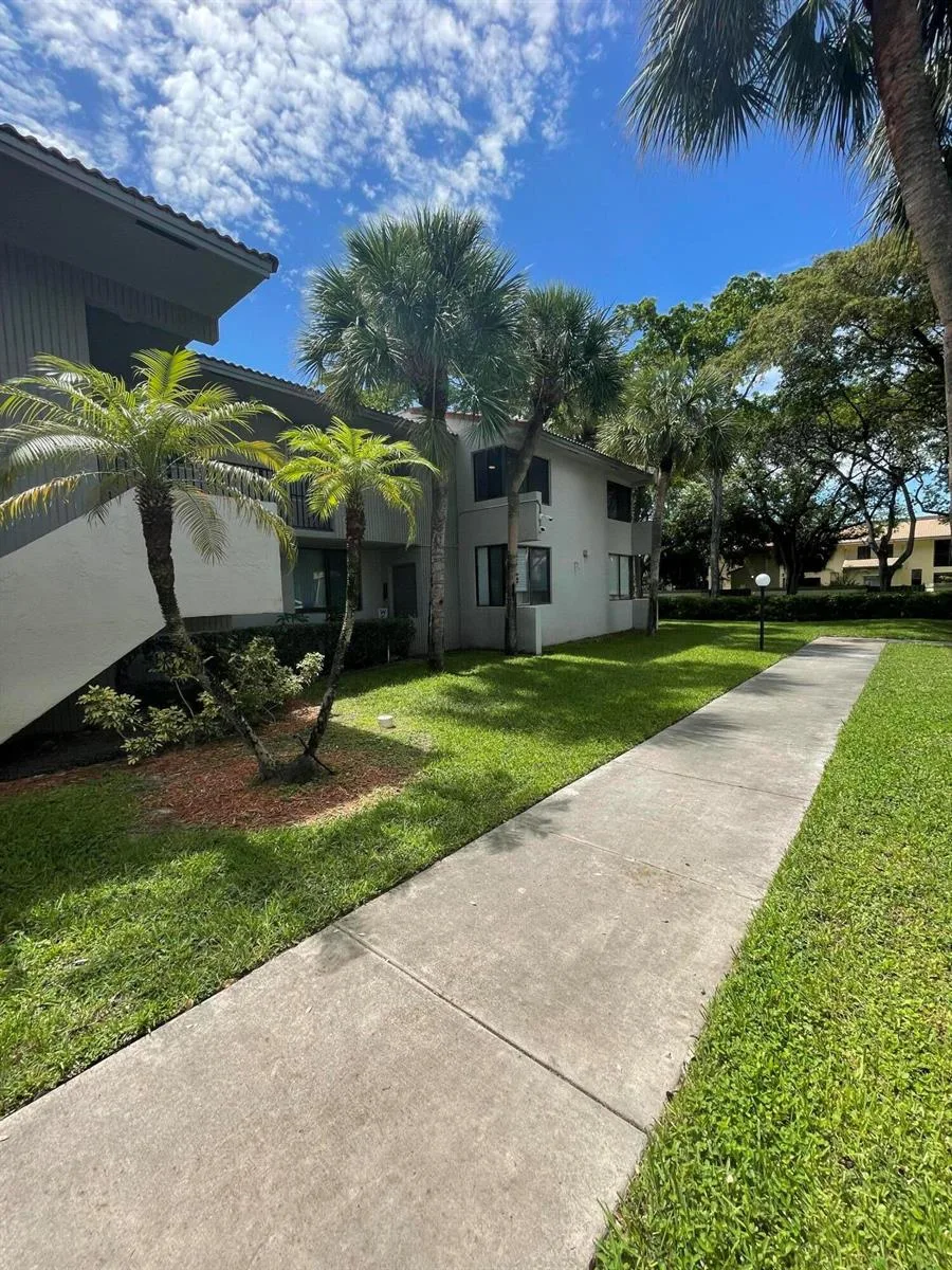 9537 SW 1st Court, Coral Springs, FL 33071