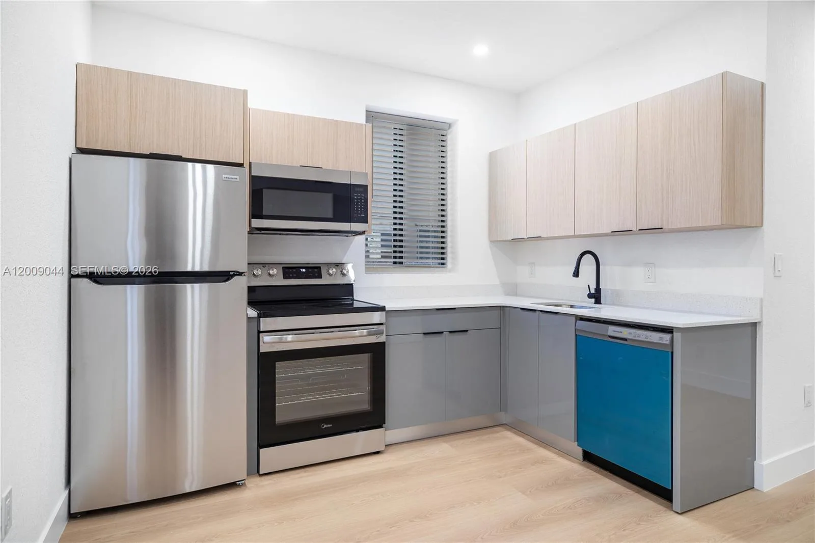 629 SW 10th Ave # 6, Miami, FL 33130 photo 4