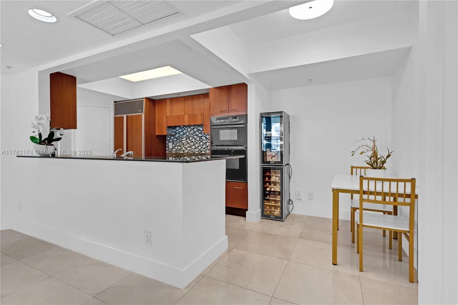 1500 Ocean Dr # 505, Miami Beach, FL 33139 photo 12