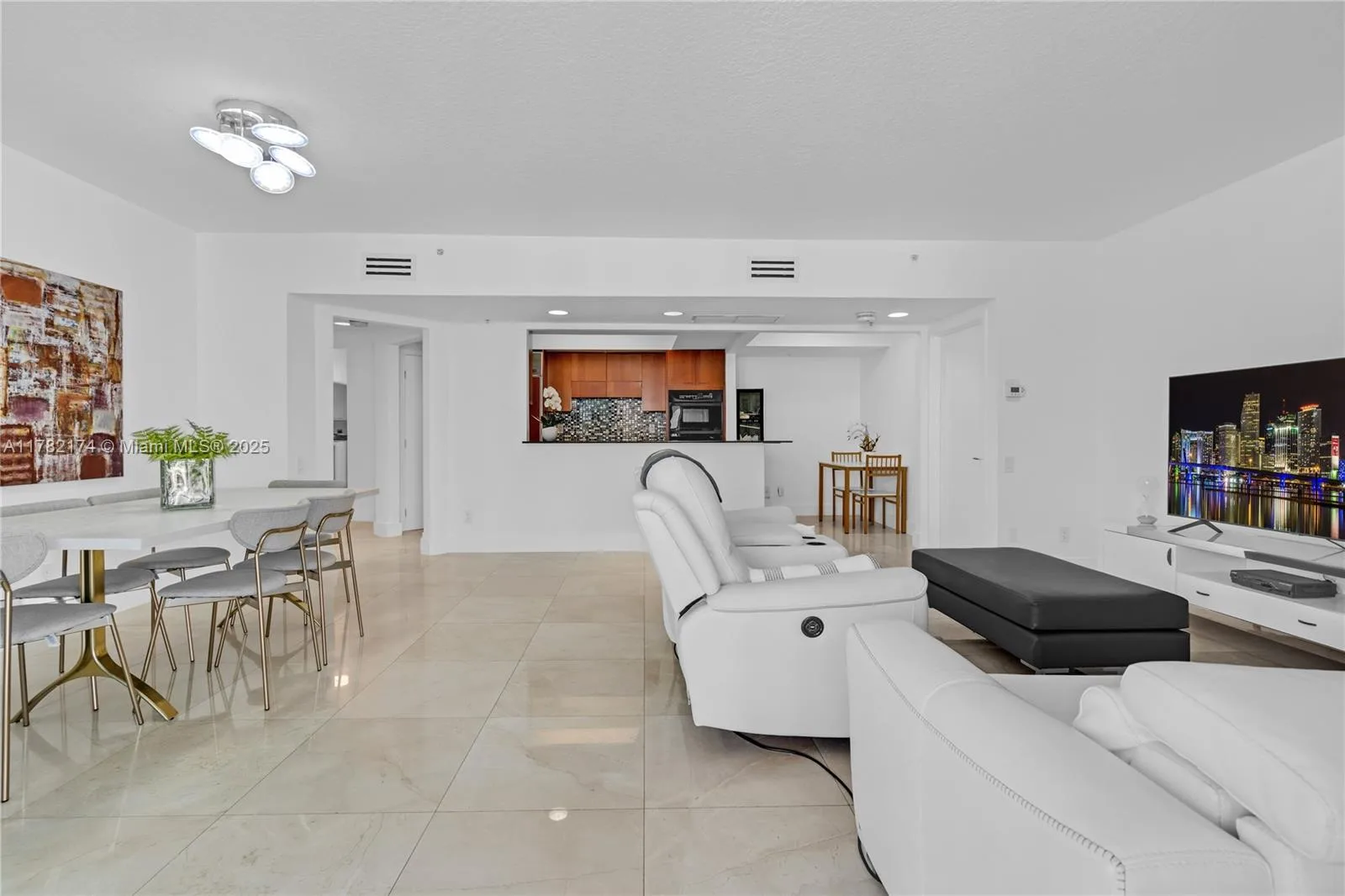 1500 Ocean Dr # 505, Miami Beach, FL 33139 photo 8