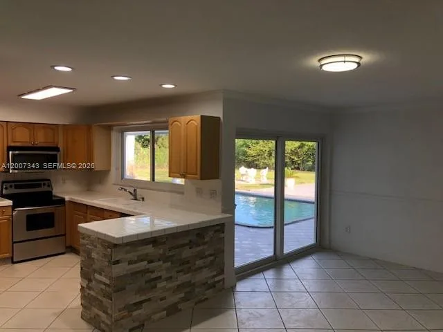 7090 SW 62nd St # 0, Miami, FL 33143 photo 10