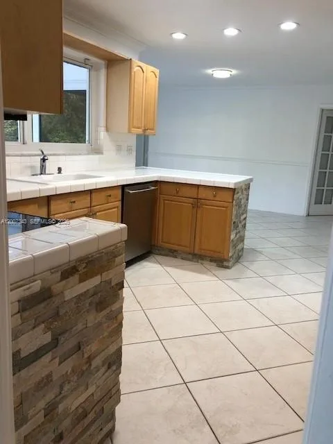 7090 SW 62nd St # 0, Miami, FL 33143 photo 11