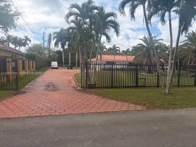 7090 SW 62nd St # 0, Miami, FL 33143 photo 2