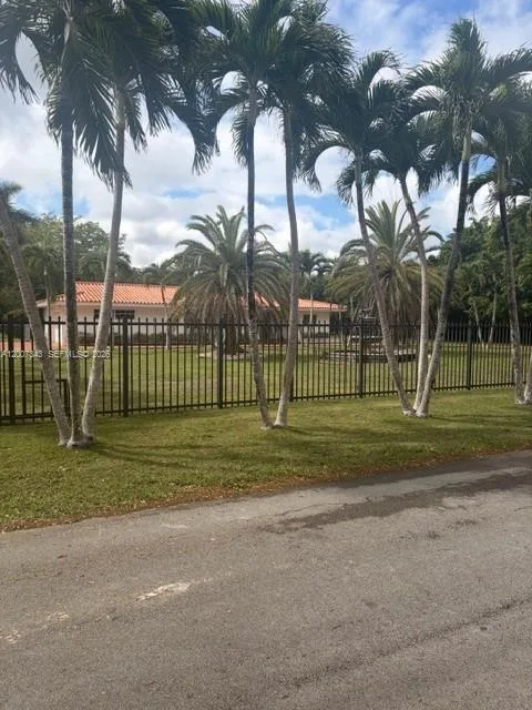 7090 SW 62nd St # 0, Miami, FL 33143 photo 3