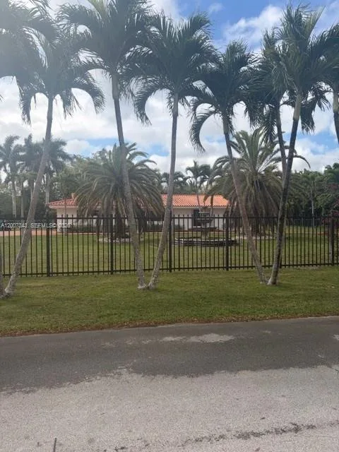 7090 SW 62nd St # 0, Miami, FL 33143 photo 4